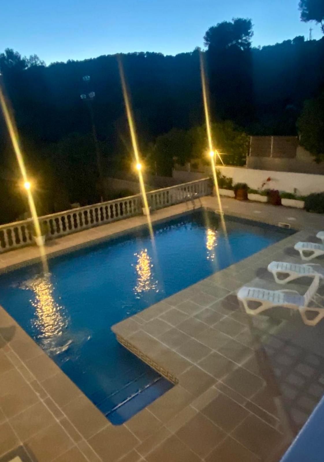 Magnifica villa con piscina vicina alle spiagge Tarragona Esterno foto