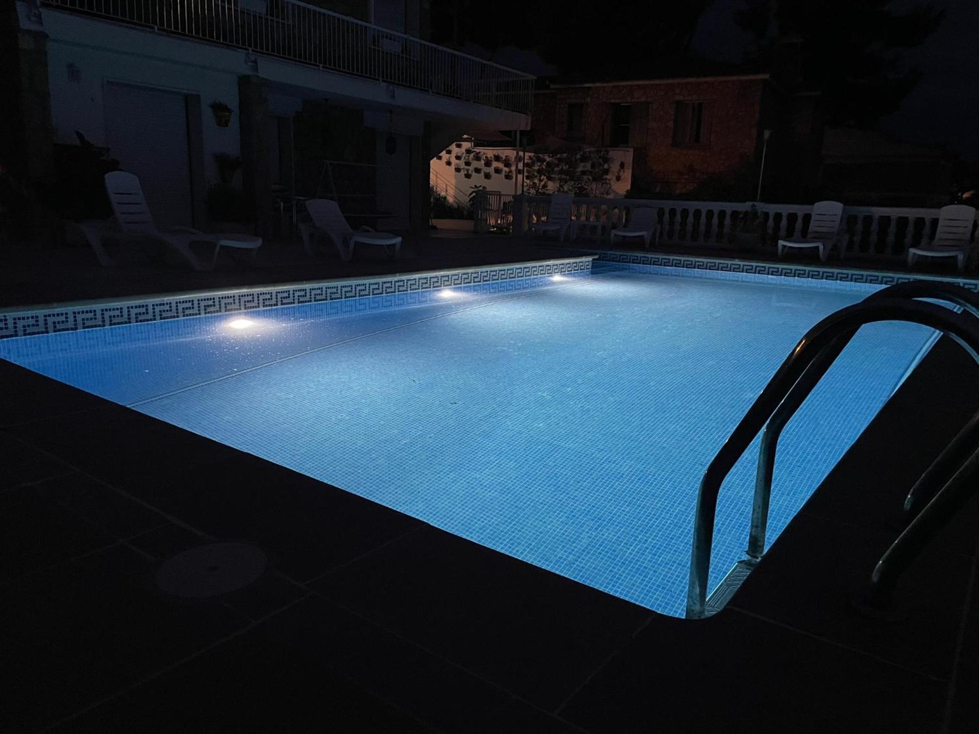 Magnifica villa con piscina vicina alle spiagge Tarragona Esterno foto